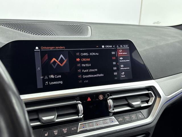 BMW 3-SERIE Touring 320i Executive Edition 184PK | M-Sport | Sportstoelen | Stoelverwarming | Elektrische Kofferklep | Navigatie | Zwarte details | Apple CarPlay & Android Auto