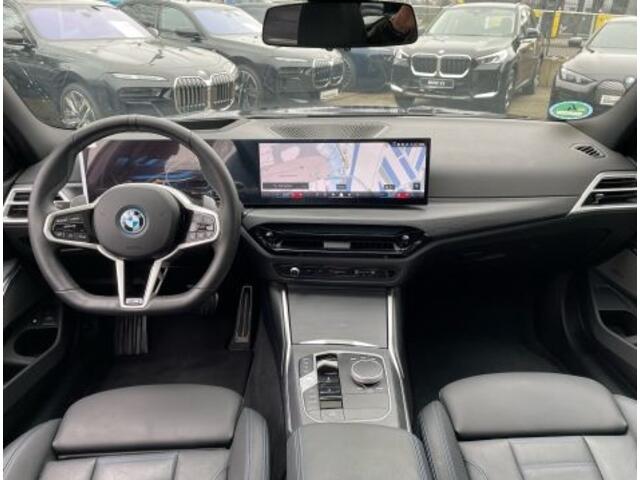 BMW 3-SERIE Touring 330e xDrive M-SPORT ** AD. LED, LEDER, PANORAMA, TREKH, MEM, H&K, 19-inch LMV ** Ex BMW-AG ** ** INFORMEER OOK NAAR ONZE AANTREKKELIJKE FINANCIAL-LEASE TARIEVEN **