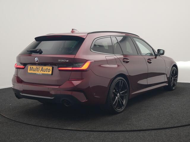 BMW 3-SERIE Touring 330e M Sport PHEV 293pk Dealer O.H. | Panodak | Head Up | Laser LED | Adaptief Onderstel | Alcantara Sportstoelen Memory & Verwarmd | Camera | Sfeerverlichting | Keyless | Blis | Hifi Audio | Apple Carplay | Navigatie | DAB | Plug In Hybrid |
