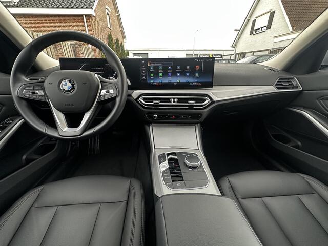 BMW 3-SERIE Touring 318i Org NL Panorama|AdaptieveCruise|Leder