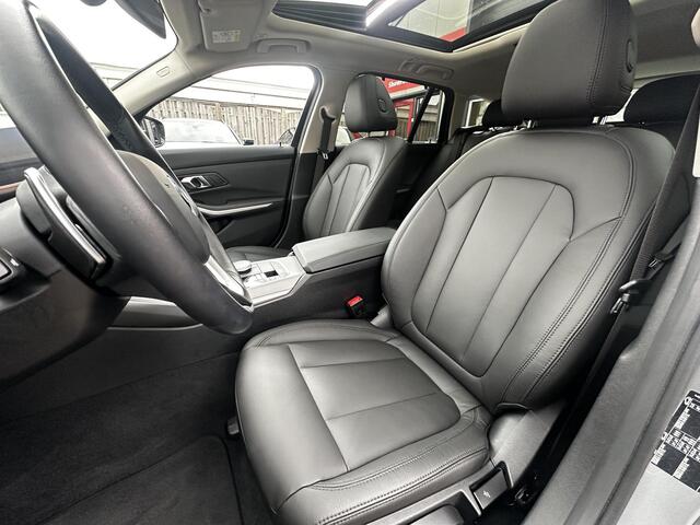 BMW 3-SERIE Touring 318i Org NL Panorama|AdaptieveCruise|Leder