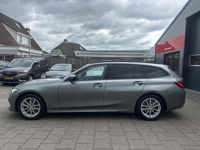 BMW 3-SERIE Touring 318i Org NL Panorama|AdaptieveCruise|Leder
