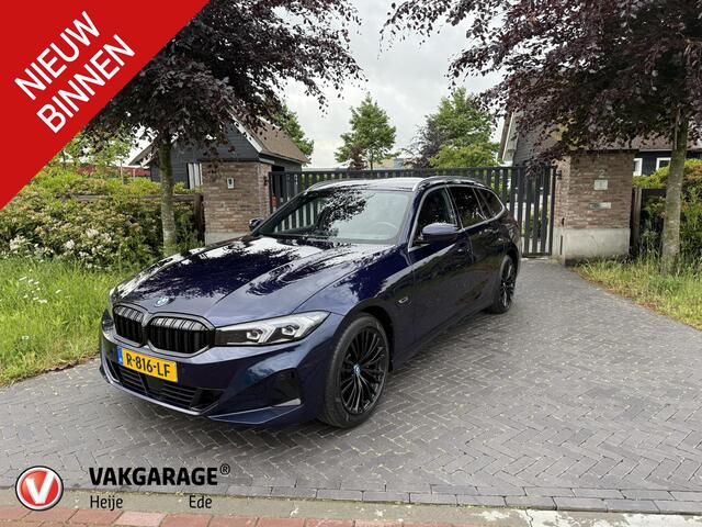 BMW 3-SERIE Touring 320e | Nieuw Model | Camera | Zwarte Hemel | NL-Auto | Cruise control adaptief met Stop&Go |