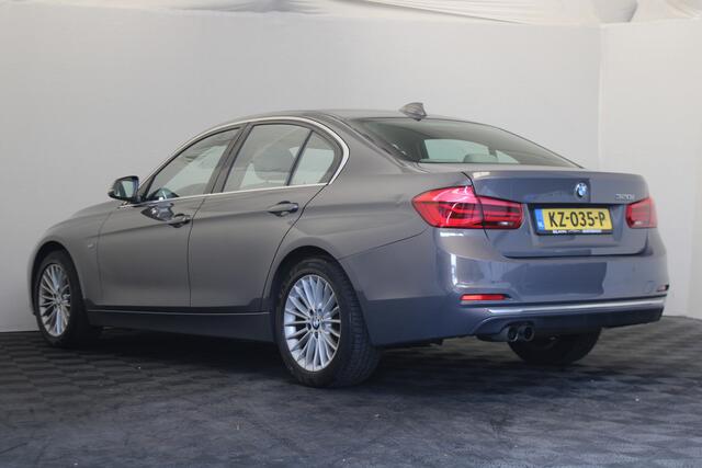 BMW 3-SERIE 320i Centennial Executive |Pano|Navi|