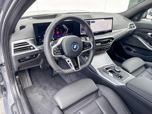 BMW 3-SERIE Touring 330e | M Sport | Innovation Pack | Harman Kardon