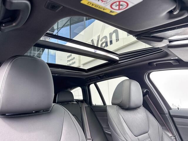 BMW 3-SERIE Touring 330e | M Sport | Innovation Pack | Harman Kardon