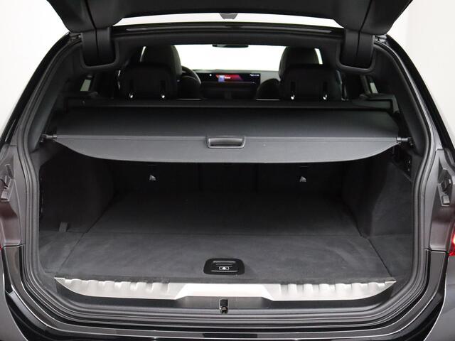 BMW 3-SERIE Touring 320e M-Sport | Panoramadak | 360° Camera | Elektr. Voorstoelen met Memmory!