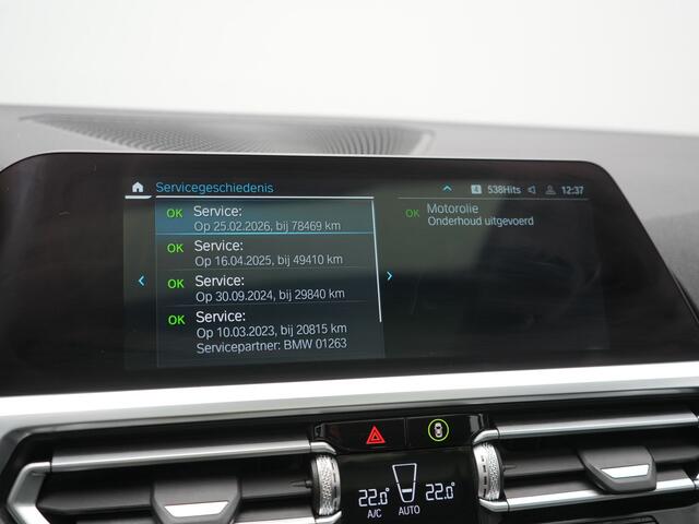 BMW 3-SERIE Touring 330e Luxury Line PHEV 293pk Dealer O.H. | Trekhaak Af Fabriek | Panodak | Head Up | Adaptive Cruise | Laser LED | Camera | Lederen Comfortstoelen Verwarmd | Sfeerverlichting | Keyless | Blis | Apple Carplay | Navigatie | DAB | Plug In Hybrid |