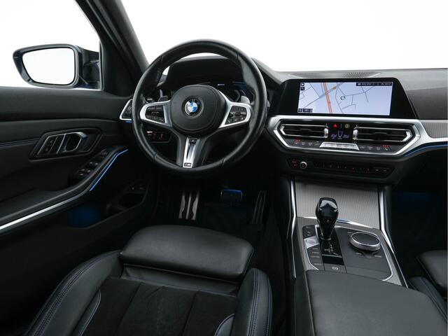 BMW 3-SERIE Touring 330e High Executive M-Sportpack (Plug-in) Aut. *LEATHER-MICROFIBRE | FULL-LED | DIGI-COCKPIT | HEATED-SPORTSEATS | CAMERA | CARPLAY | SHIFT-PADDLES | NAVI-FULLMAP | PRIVACY-GLASS | ECC | PDC | CRUISE | TOWBAR | 18''ALU*