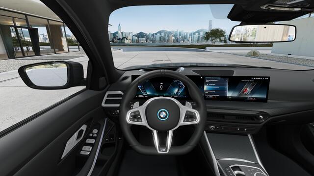 BMW 3-SERIE 330e M Sport Automaat / Schuif-kanteldak / Sportstoelen / Adaptieve LED / Comfort Access / Parking Assistant Plus / Stuurverwarming