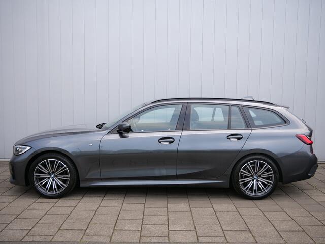 BMW 3-SERIE Touring 320i Executive Edition 184 Pk Automaat M-pakket / Navi / Apple Carplay / Trekhaak