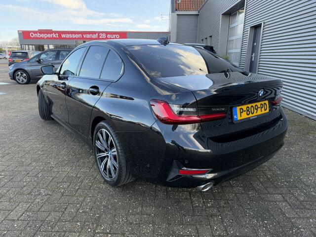 BMW 3-SERIE 320e Business Edition Plus Sport LineLederen Sportstoelen Carplay Achteruitrijcamera Live cockpit pro