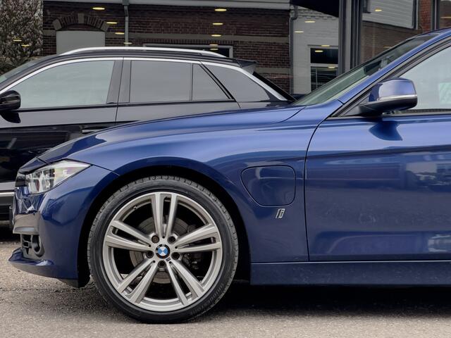 BMW 3-SERIE 330e AUT8 M-SPORT HIGH EXECUTIVE LEDER NAVI SPORT-INT AIRCO LED LMV PDC