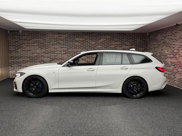 BMW 3-SERIE Touring 330e M Sport H/K Leer Camera Elek Klep