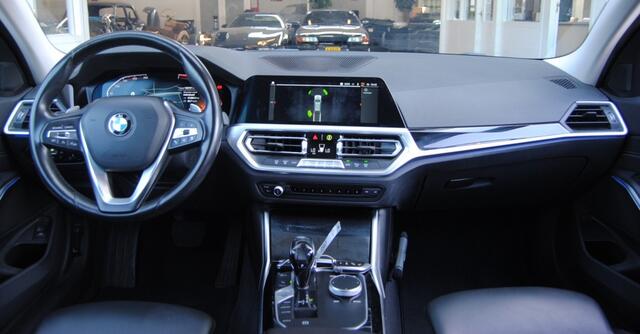 BMW 3-SERIE Touring 320i Executive Ed. | Carplay | Navigatie| Virtual Cockpit.