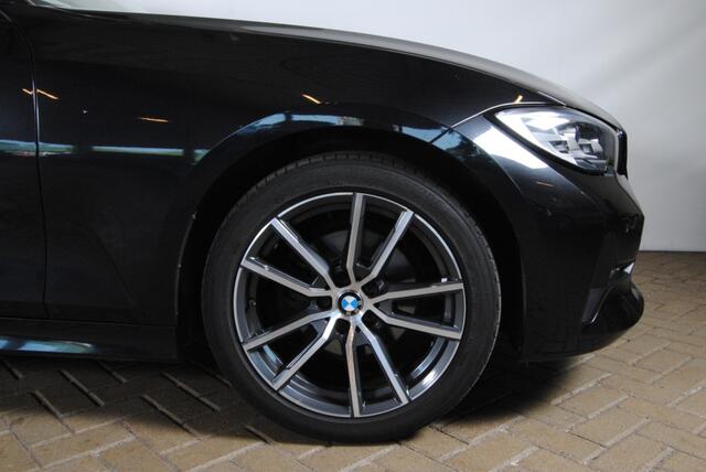 BMW 3-SERIE Touring 320i Executive Ed. | Carplay | Navigatie| Virtual Cockpit.