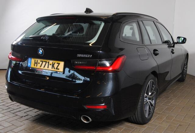 BMW 3-SERIE Touring 320i Executive Ed. | Carplay | Navigatie| Virtual Cockpit.