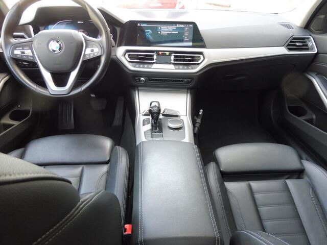 BMW 3-SERIE 320e Business Edition Plus Leer | Schuifdak | LED | LMV 17"| NL auto | 1e eig.
