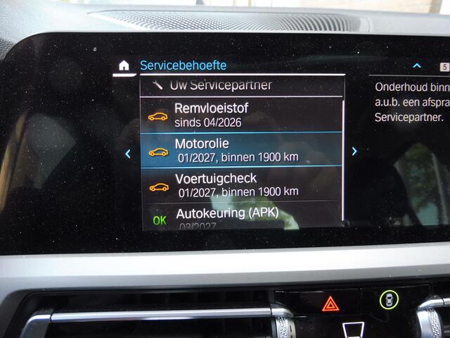 BMW 3-SERIE 320e Business Edition Plus Leer | Schuifdak | LED | LMV 17"| NL auto | 1e eig.