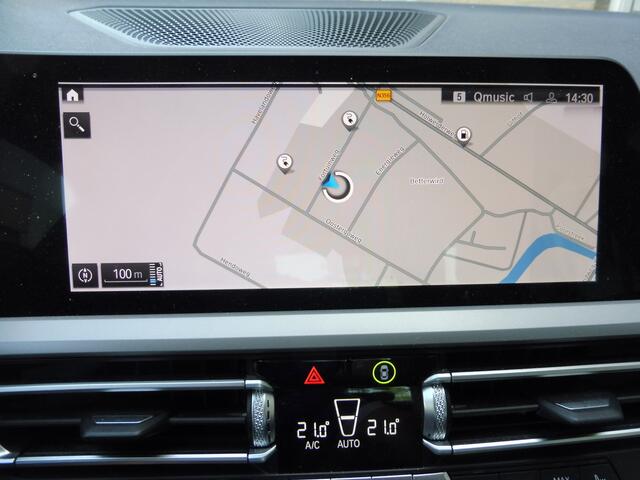 BMW 3-SERIE 320e Business Edition Plus Leer | Schuifdak | LED | LMV 17"| NL auto | 1e eig.