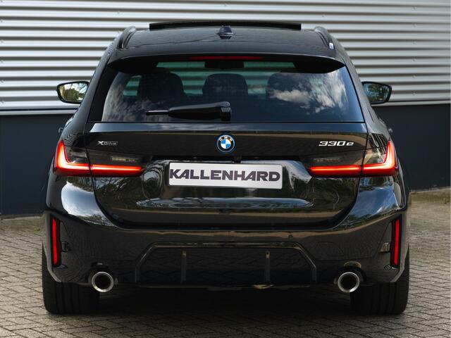 BMW 3-SERIE Touring 330e xDrive M-Sport - Pano - Driving Ass Prof - Trekhaak - Head-up