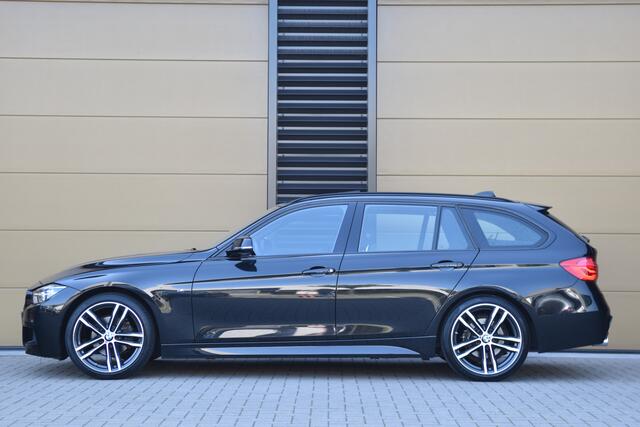 BMW 3-SERIE Touring 320i Executive * M-Sportpakket * Panoramadak * LED * Lichtpakket *