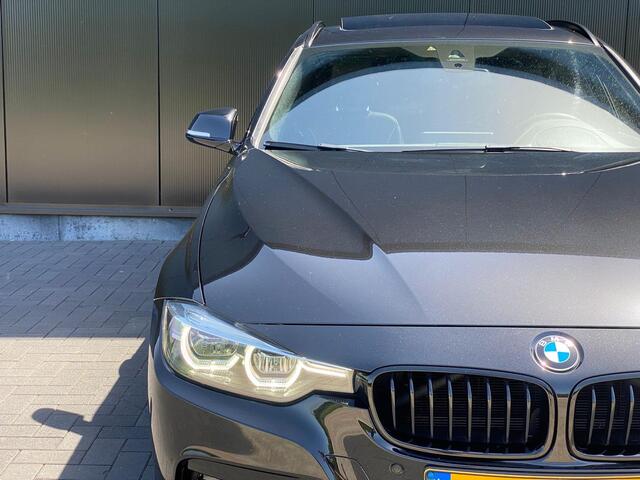 BMW 3-SERIE Touring 330i Edition Sport Line Shadow Executive M-sport | Panodak | Harman/Kardon | Leder | Trekhaak