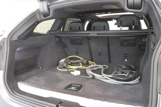 BMW 3-SERIE Touring 330e xDrive | M-SPORT | PANO | HARMAN KARDON | MEMORY | TREKHAAK |