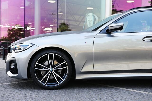 BMW 3-SERIE Touring 320i High Executive M Sport Automaat / Trekhaak / Sportstoelen / LED / Stoelverwarming / Parking Assistant Plus