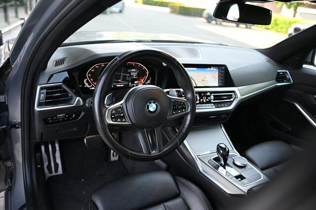 BMW 3-SERIE Touring 320i High Executive M Sport Automaat / Trekhaak / Sportstoelen / LED / Stoelverwarming / Parking Assistant Plus