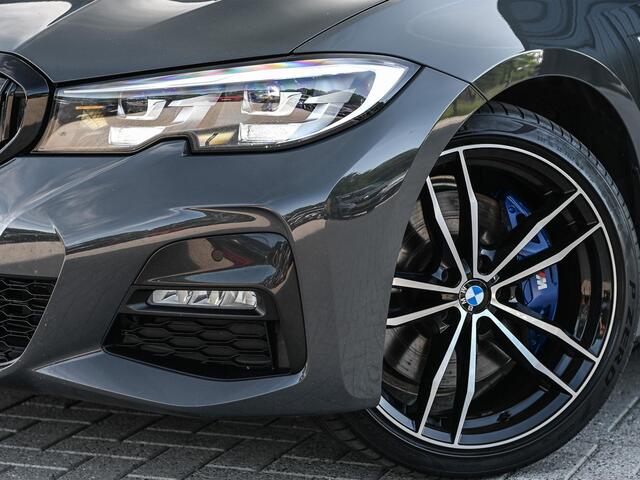 BMW 3-SERIE Touring 330e High Executive | M-Sport | Panoramadak | Hifi | ACC | Stoelverwarming | Ambienteverlichting | Keyless | PDC V+A