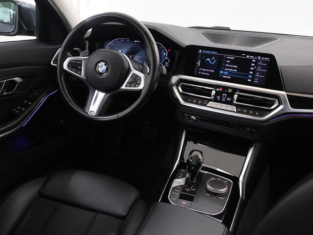 BMW 3-SERIE 330e Sport Line | Cruise Control Adaptief | Sportstoelen | Parkeercamera | Stoelverwarming | Navigatie |