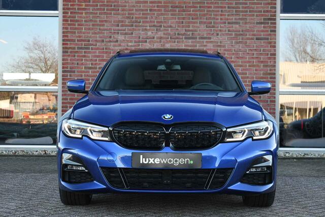 BMW 3-SERIE Touring 330e xDrive M-Sport Pano Trekh El-zetels HUD Laser 19inch Adp-onderstel