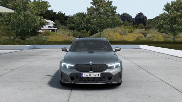 BMW 3-SERIE 330e M Sport Automaat / Schuif-kanteldak / Sportstoelen / Parking Assistant Plus / Adaptieve LED / Comfort Access / Stuurverwarming