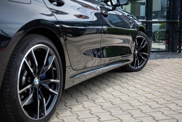 BMW 3-SERIE Touring M340i xDrive 374PK , Panoramadak, Head-up display, Adap. cruise, Laser