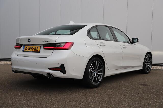 BMW 3-SERIE 330e High Executive Shadowline Pakket Bruin Leder 18 inch Full LED Harman Kardon Adaptive Cruise Memory Stoelen