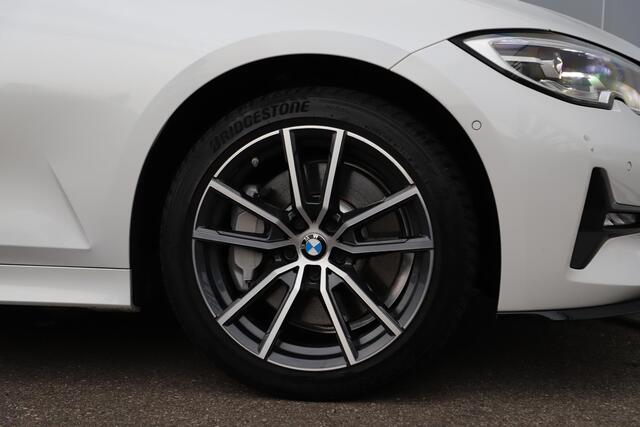 BMW 3-SERIE 330e High Executive Shadowline Pakket Bruin Leder 18 inch Full LED Harman Kardon Adaptive Cruise Memory Stoelen