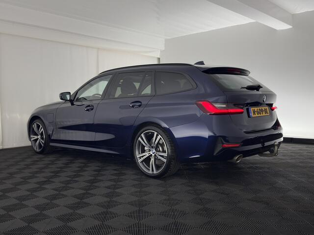 BMW 3-SERIE Touring 320e Business Edition Plus (Plug-in) (INCL.BTW) *PANO | LASER-LIGHT | LEATHER | HEATED-SPORTSEATS | HIFI-SOUND | KEYLESS | DIGI-COCKPIT | NAVI-FULLMAP | DAB | AMBIENT-LIGHT | PRIVACY-GLASS | ECC | PDC | CRUISE | 19''ALU | TOWBAR