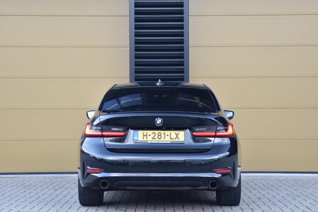 BMW 3-SERIE 330e eDrive Edition * Sportstoelen * Hifi Proffesional * Achteruitrijcamera * 19 inch Velgen *