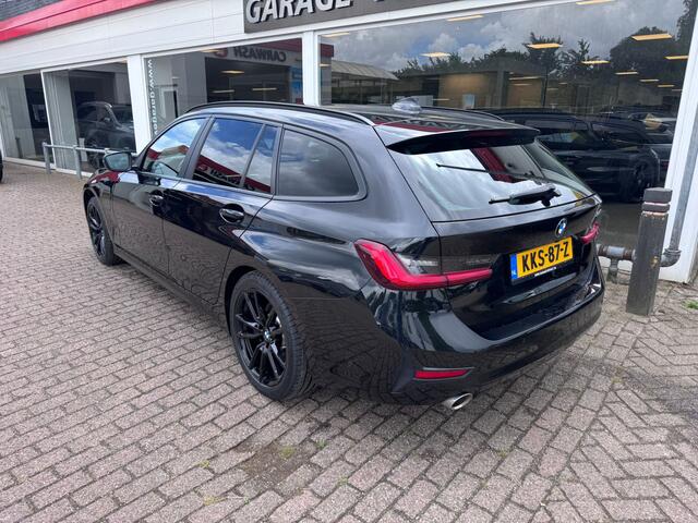 BMW 3-SERIE Touring 330e High Executive