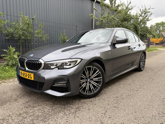 BMW 3-SERIE 318i High Executive / AUTOMAAT / NAVI / M-PAKKET / INCL BTW