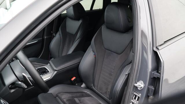 BMW 3-SERIE Touring 330e M-Sport Pro | Harman/Kardon | Head-up | Shadow-Line | Achteruitrijcamera