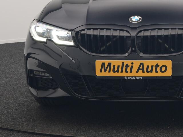 BMW 3-SERIE Touring 330e M Sport PHEV 293pk Dealer O.H. | Trekhaak Af Fabriek | Adaptive Cruise | Head Up | 360 Camera | Adaptief Onderstel | Alcantara Sportstoelen & Stuur Verwarmd | Laser LED | Sfeerverlichting | Keyless | Blis | Apple Carplay | Plug In Hybrid |
