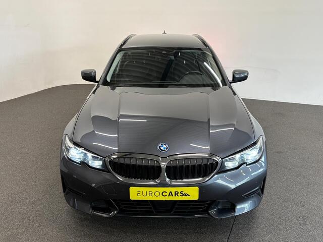 BMW 3-SERIE Touring 330e Sportline Automaat 292pk Airco Navi Carplay PDC VA Adaptive Cruise Control Stoel/Stuurwielverwarming Full LED BMW HiFi