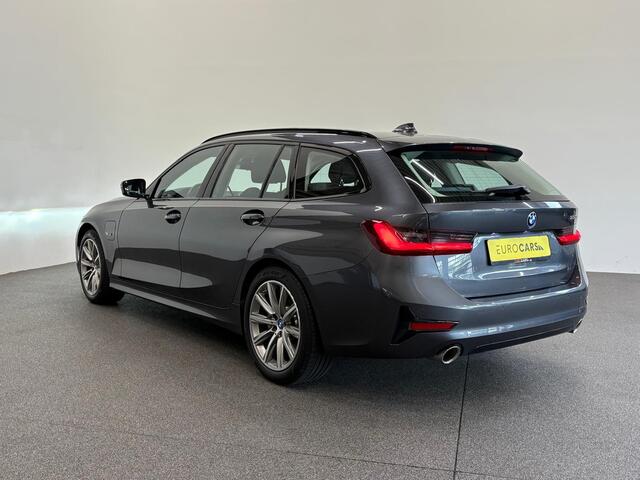 BMW 3-SERIE Touring 330e Sportline Automaat 292pk Airco Navi Carplay PDC VA Adaptive Cruise Control Stoel/Stuurwielverwarming Full LED BMW HiFi