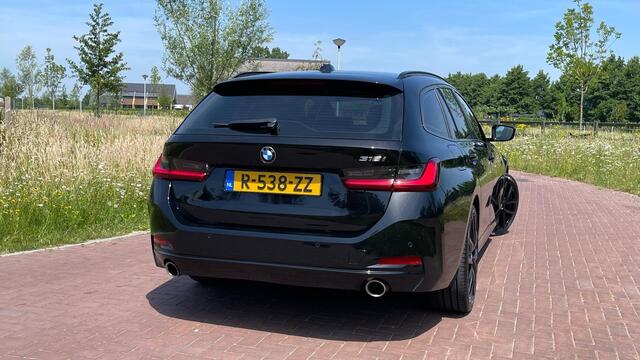 BMW 3-SERIE Touring 318i Facelift model | Sportstoelen | 19 Inch | NL-Auto |