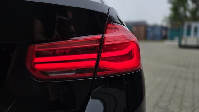 BMW 3-SERIE 318i Corp L. Hi Ex