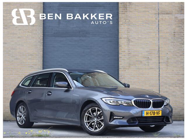 BMW 3-SERIE Touring 320i Sportline Keyless | Camera | Carplay | M Sport stuurwiel | Sfeerverlichting