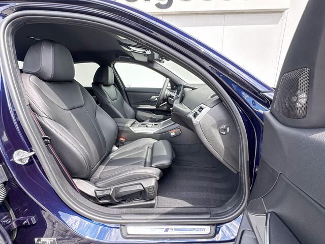 BMW 3-SERIE Sedan 318i | Comfort Pack | M Sport | Trekhaak | Harman Kardon |