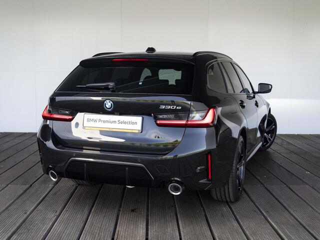 BMW 3-SERIE Touring 330e | M Sportpakket | Comfort Pack | 18 inch | Comfort Access | Stoelverwarming | HiFi Audiosysteem | Trekhaak